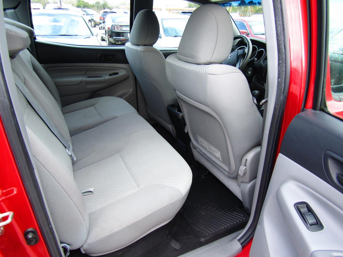 2014 Red Toyota Tacoma PreRunner Double Cab V6 5AT 2WD (5TFJU4GN6EX) with an 4.0L V6 DOHC 24V engine, Automatic transmission, located at 15016 S Hwy 231, Midland City, AL, 36350, (334) 983-3001, 31.306210, -85.495277 - Photo#8